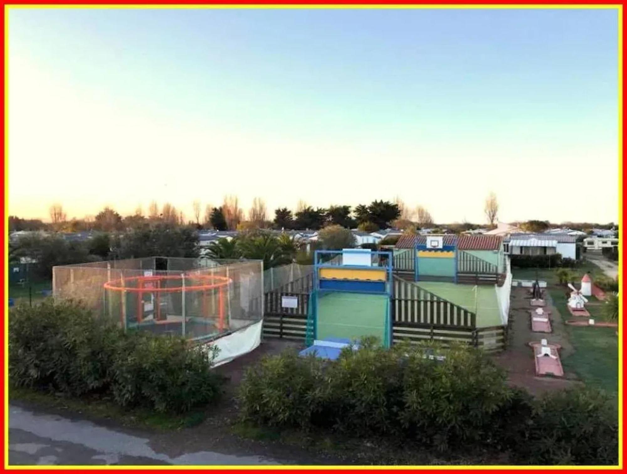 Bungalow De 2 Chambres Avec Piscine Partagee Sauna Et Terrasse A Saint Denis D'Oleron A 1 Km De La Plage Zewnętrze zdjęcie